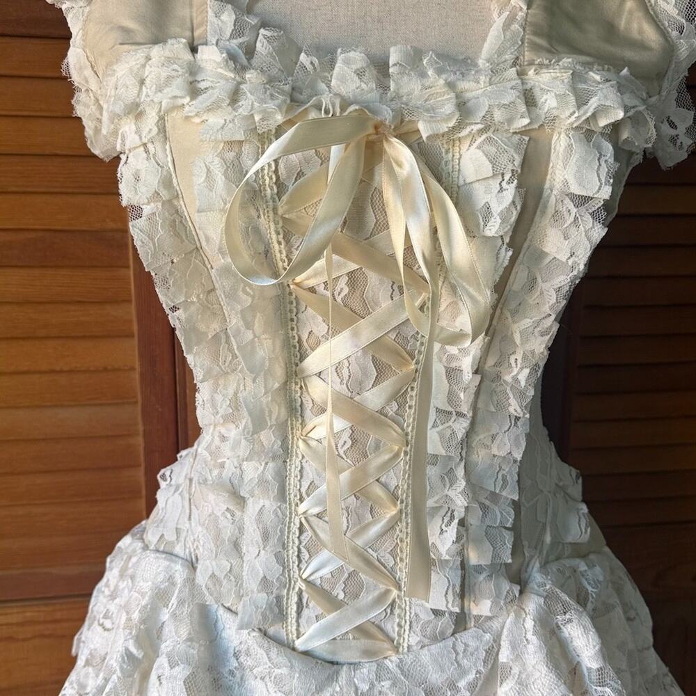 Burleska Gothic Victorian Renaissance Cream Taffeta Lace Corset Dress - Picture 3 of 11
